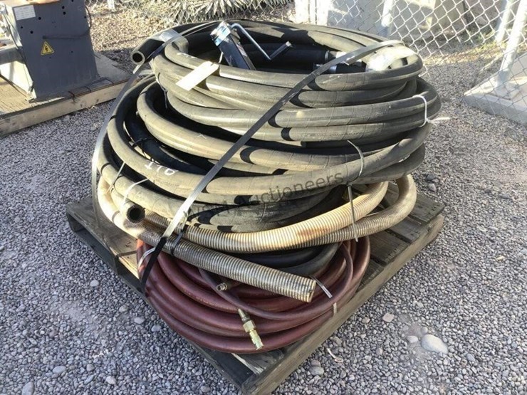 pallet-of-asst-industrial-hoses-&-jacks-image-1