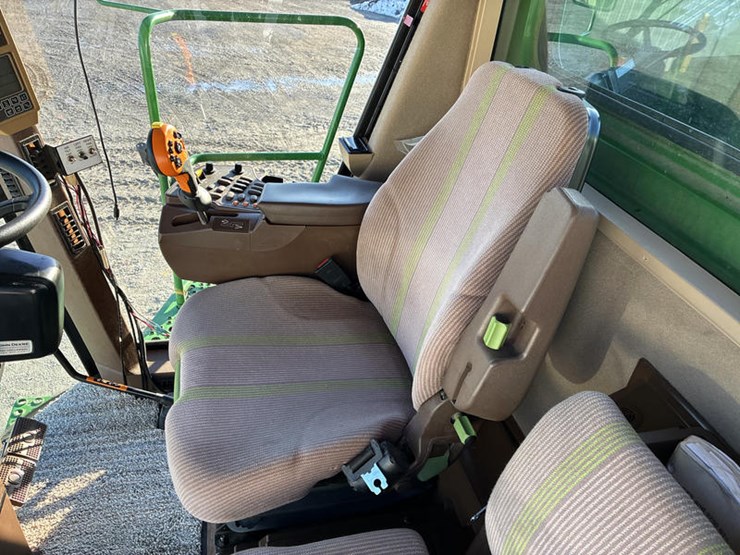 2004-john-deere-9660-sts-image-100