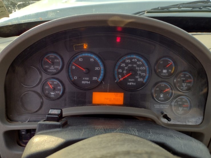 international-10-image-8