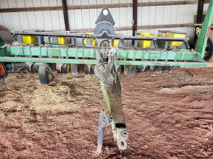 john-deere-7200-image-6