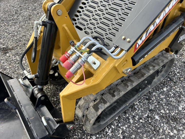 #2712-•-demo-2024-mammut-sk650-tracked-skid-steer-image-11