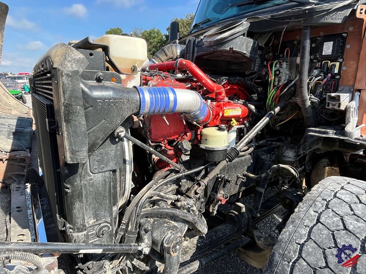 2016-kenworth-t880-image-49