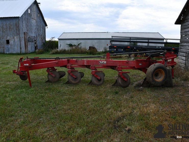 white-5-bottom-plow-image-8