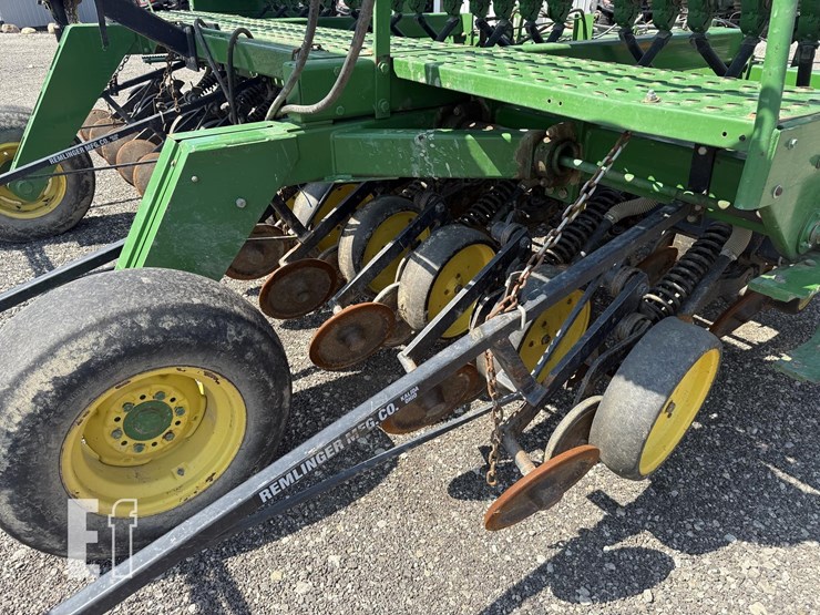 1993-john-deere-750-image-14