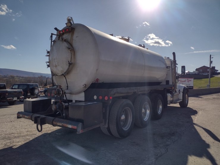21-peterbilt-water-truck^title^-(qea-4053)-image-46