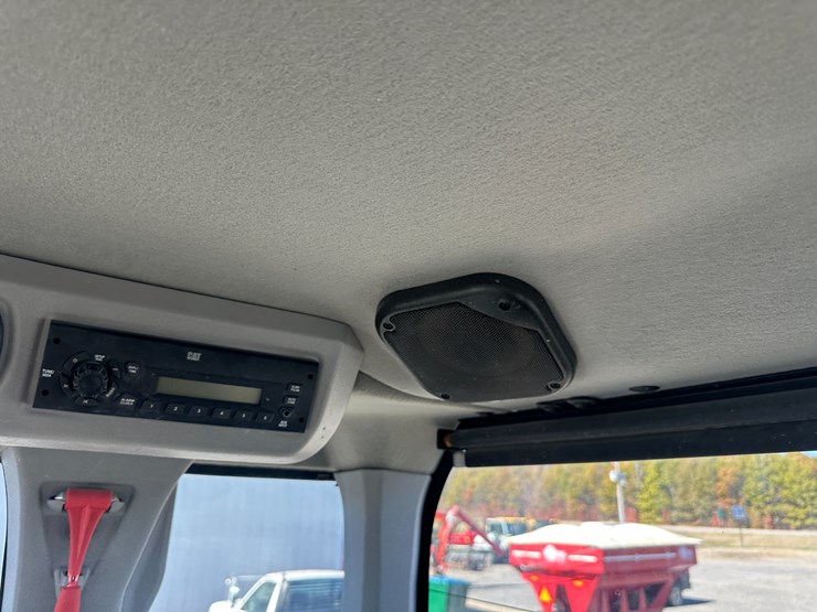 2016-caterpillar-926m-image-94