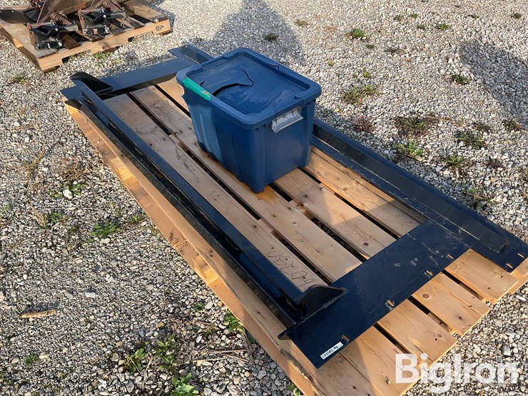 new-holland-cr-series-header-adapter-image-1