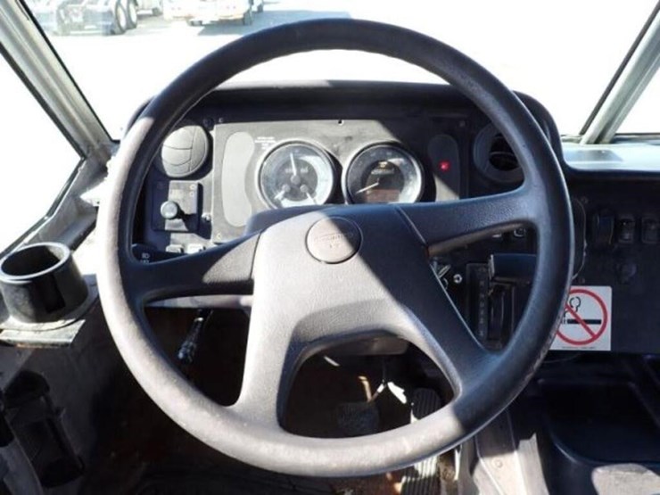 2008-freightliner-mt55-image-14