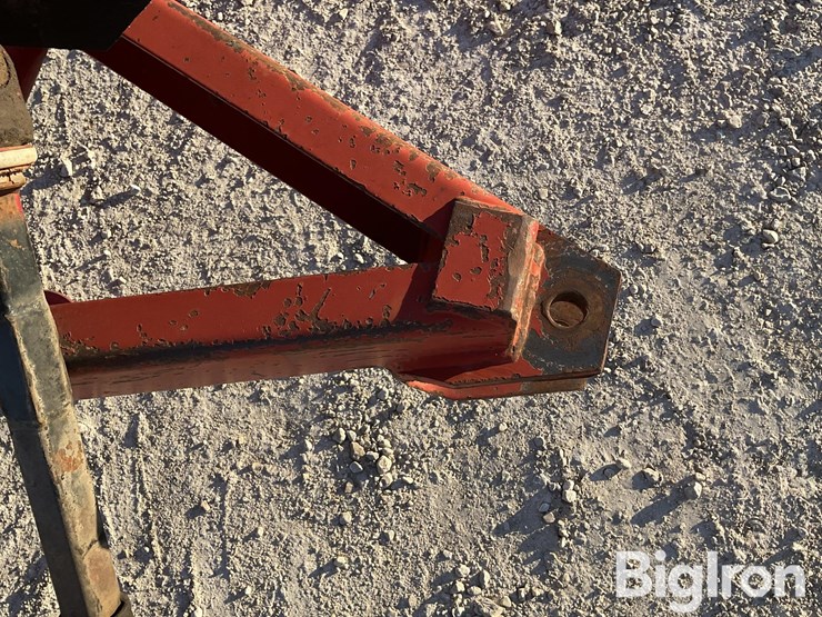 new-holland-165-image-9