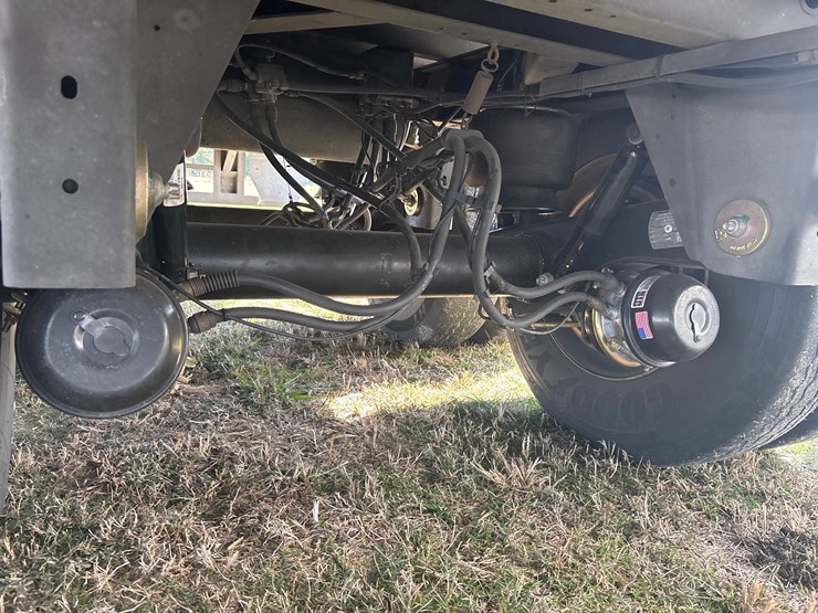 #16203-•-2014-hyundai-van-image-8