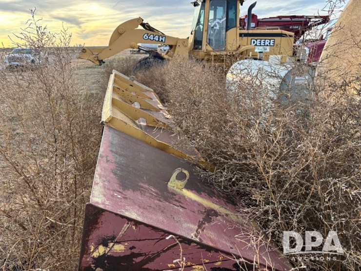 2001-deere-644h-image-41