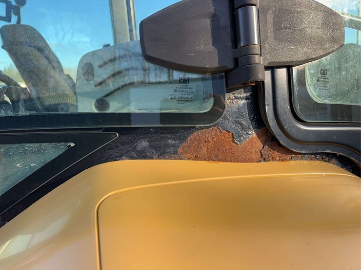 caterpillar-430f2-it-image-15