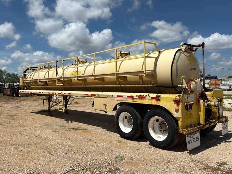 2008-v.e.-enterprises-130bbl-vac-trailer-image-8