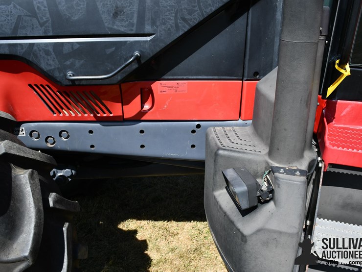 2004-buhler-versatile-2210-image-15