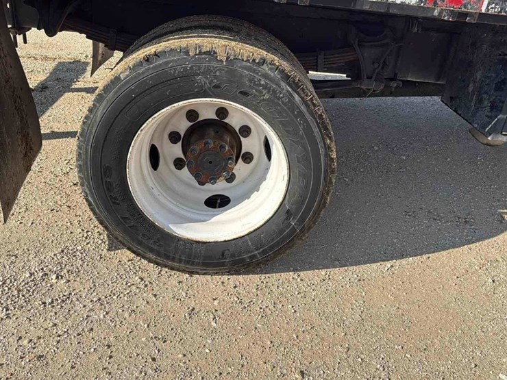 2015-international-flatbed-image-14