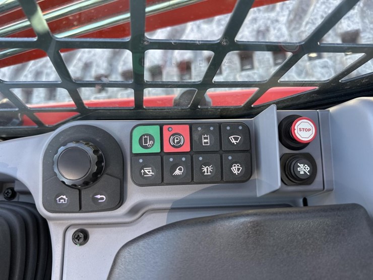 #5120-•-2025-kubota-svl-97-3-tracked-skid-steer-image-37