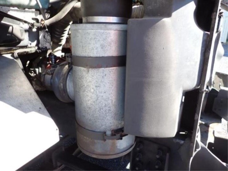 2015-freightliner-mt55-image-63