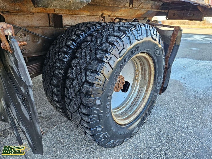 2011-ford-f350-image-13