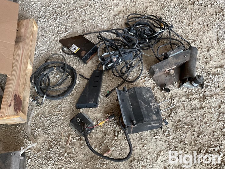 new-holland-cr9060-image-4