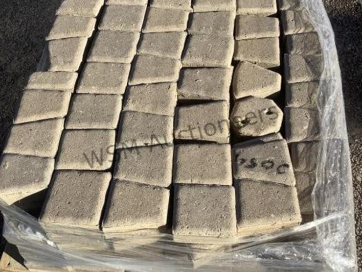 pallet-of-stone-pavers-image-4