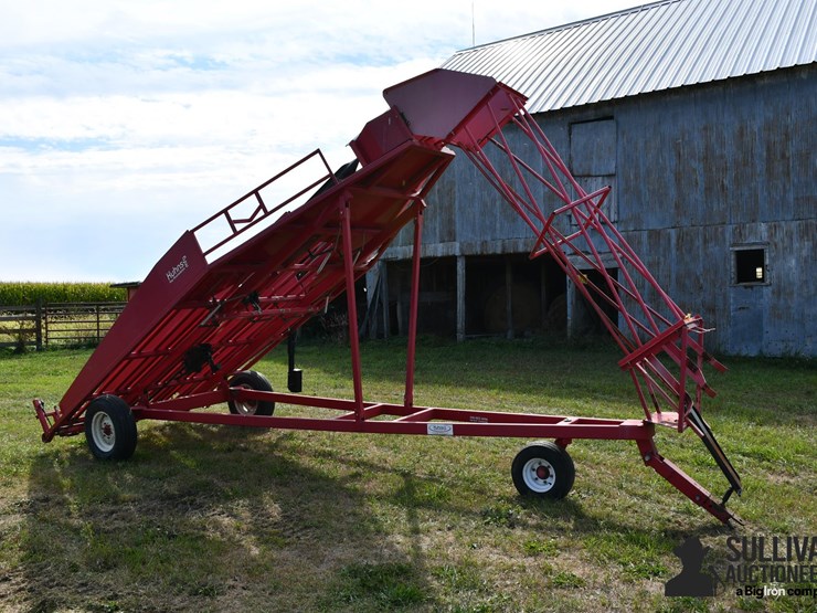 kuhns-1534-hay-accumulator-image-3