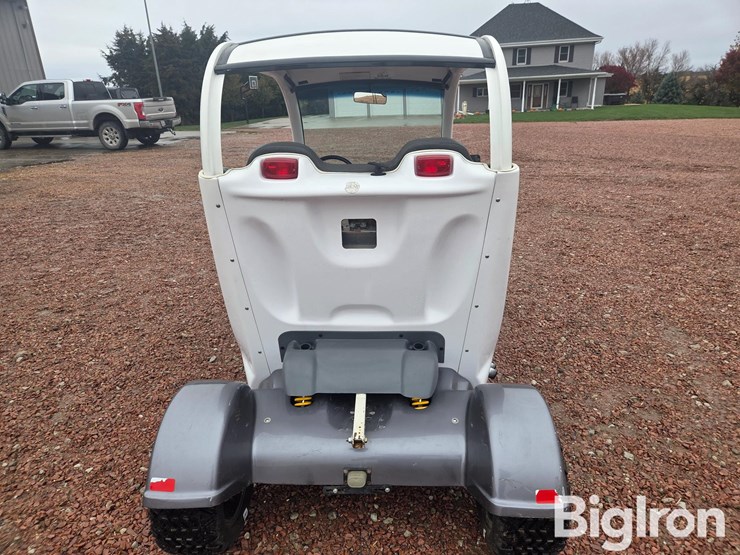 2001-global-electric-motorcars-4-seat-electric-golf-cart-image-6