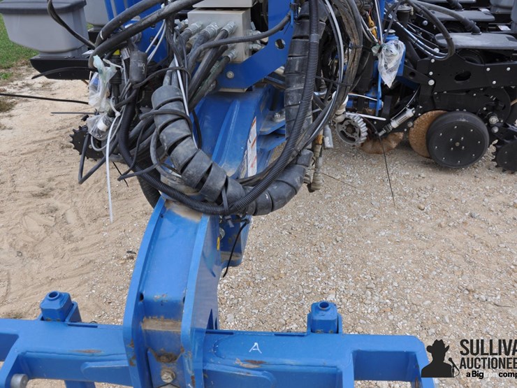 2015-kinze-4900-image-10