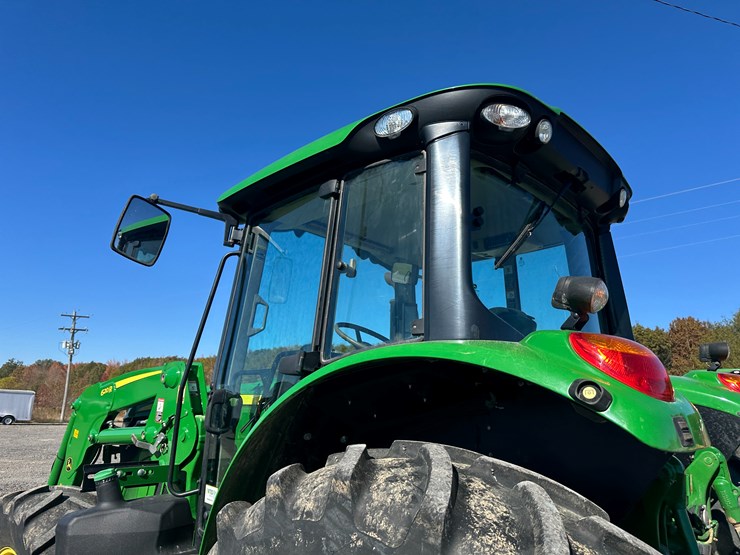 2013-john-deere-6140m-image-21