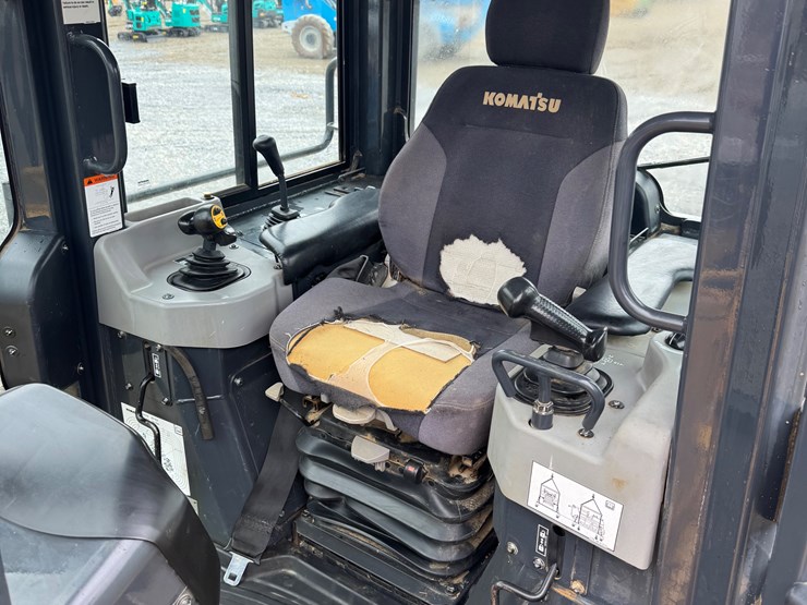 #1301-•-komatsu-d51x-crawler-dozer-image-4