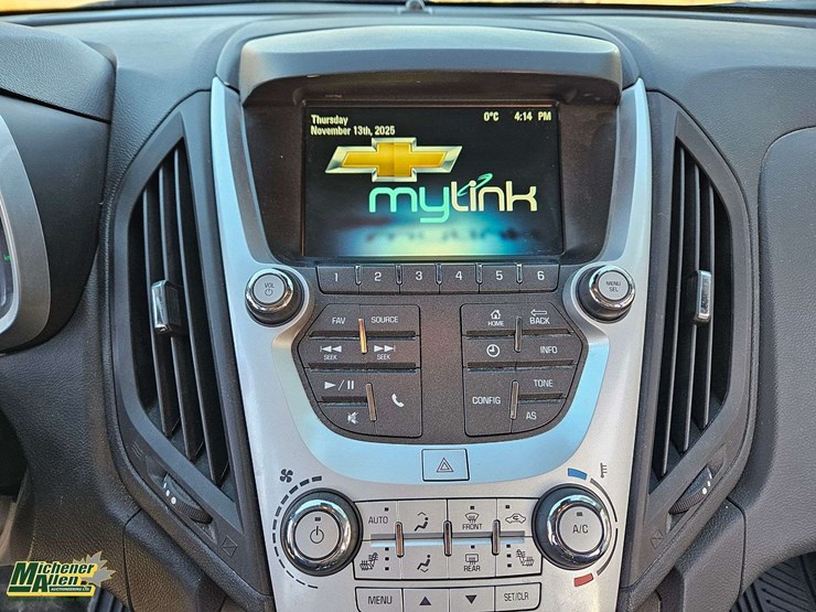 2016-chevrolet-equinox-lt-image-27