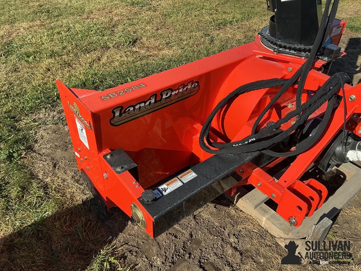land-pride-sb2584-84”-3-pt-snow-blower-image-12