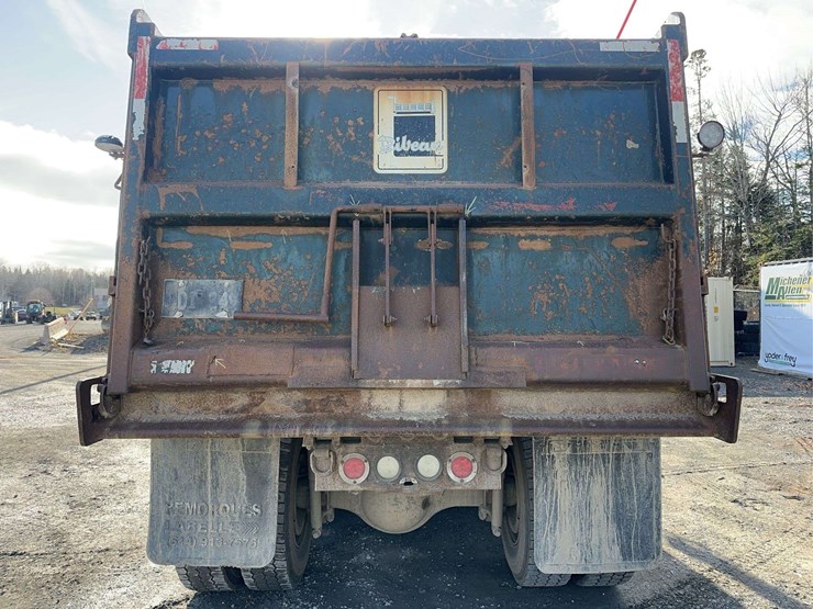 2009-sterling-l9500-image-6