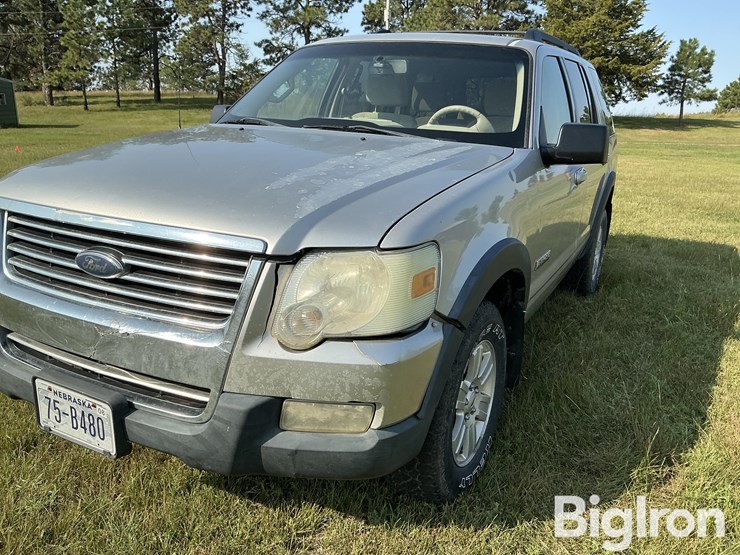 2007-ford-explorer-xlt-image-9