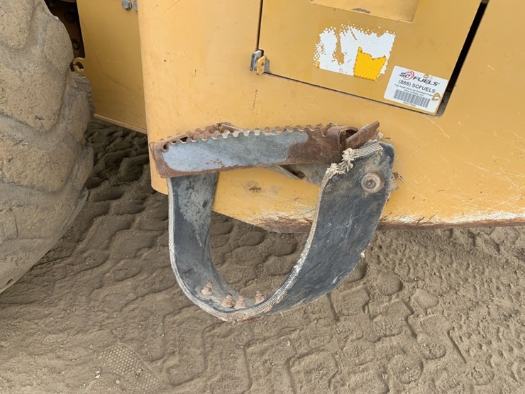 2012-deere-644k-image-11