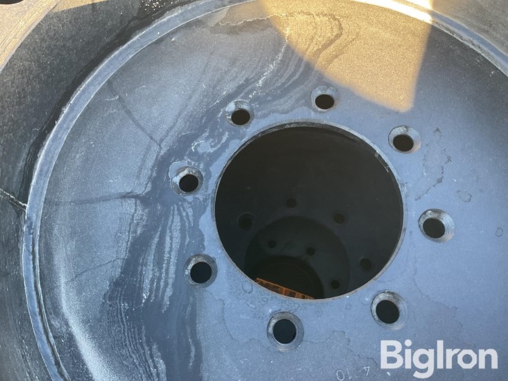 airless-skid-steer-tire-&-rims-image-10