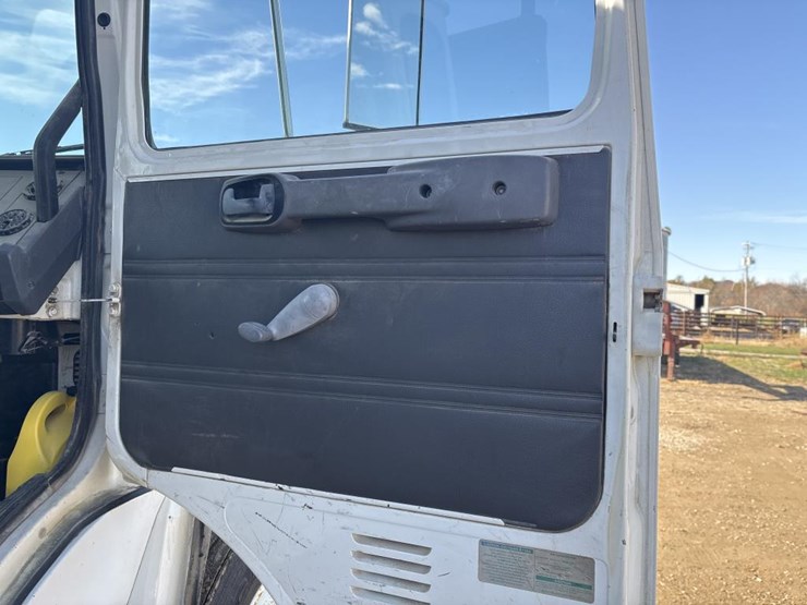 #1337-•-1998-mack-cs200-flatbed-image-31