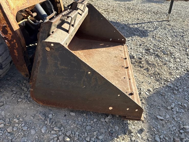 2015-bobcat-s70-image-11