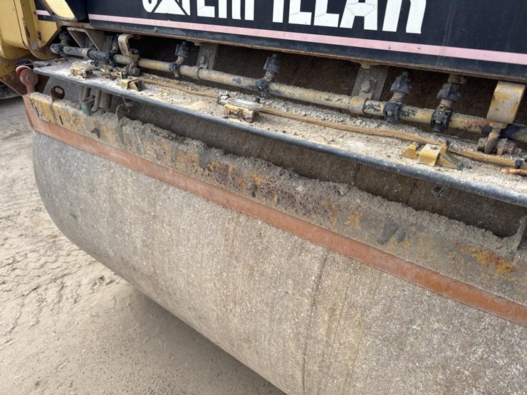 caterpillar-cb-534d-image-21