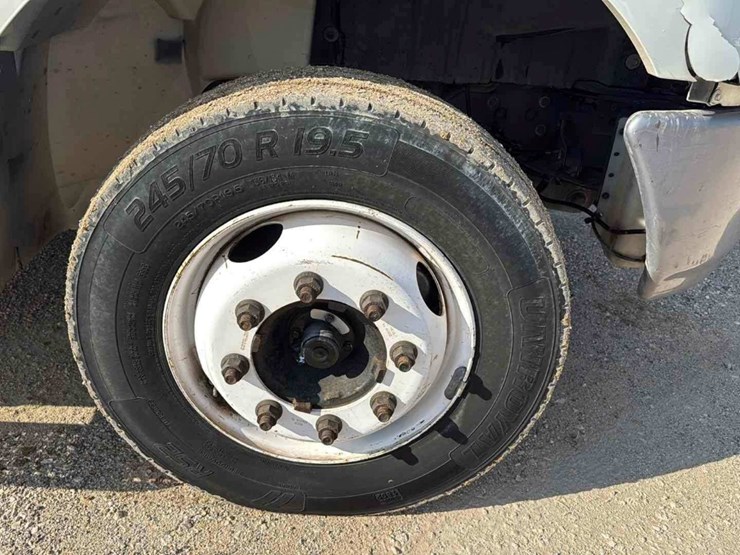 2015-international-flatbed-image-13