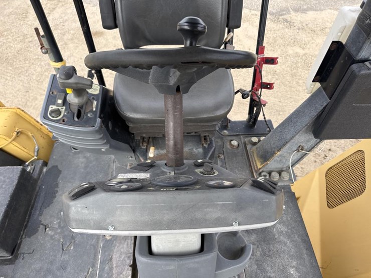 caterpillar-cb-534d-image-31