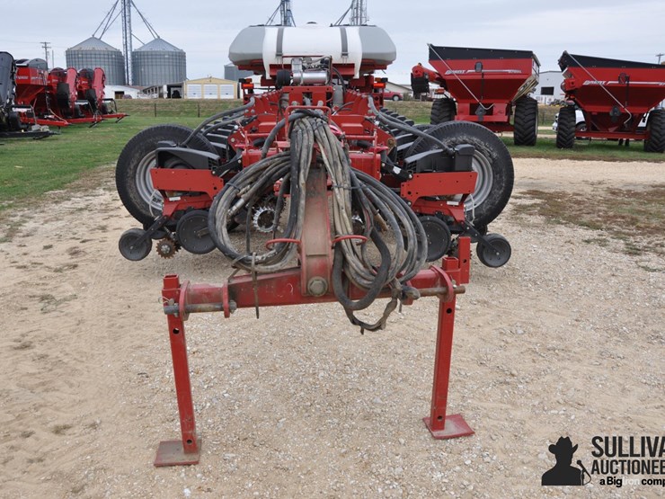 2014-case-ih-1255-image-2