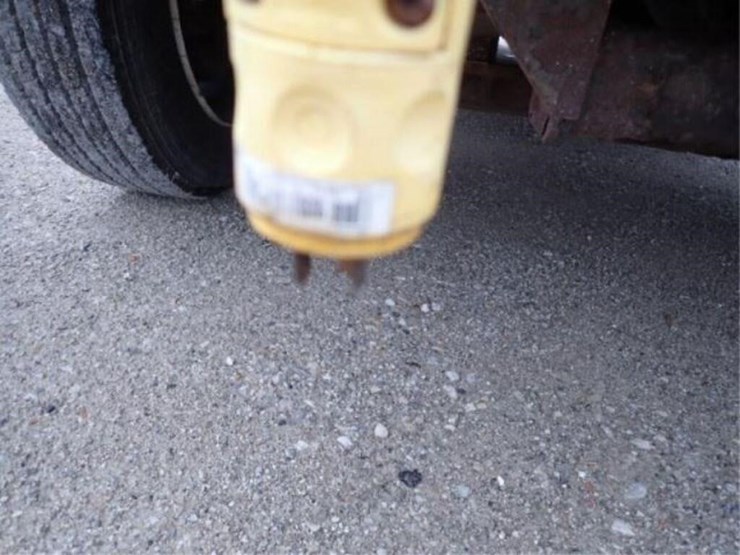 2015-freightliner-mt55-image-58