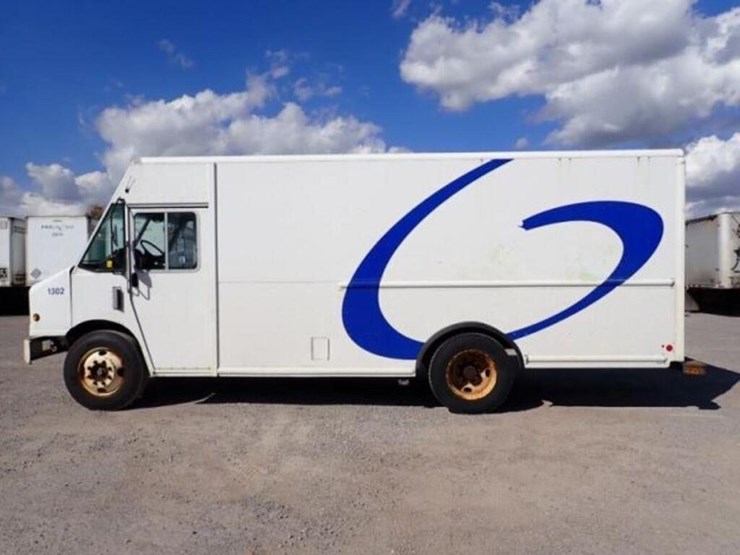 2013-freightliner-mt55-image-8