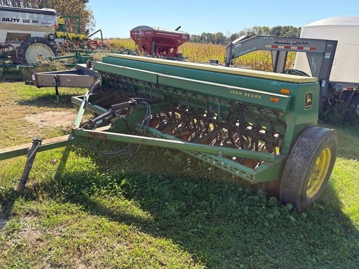 john-deere-8200-image-3