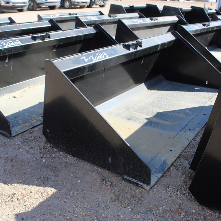 #30203 • 68IN LOW PROFILE GP BUCKET