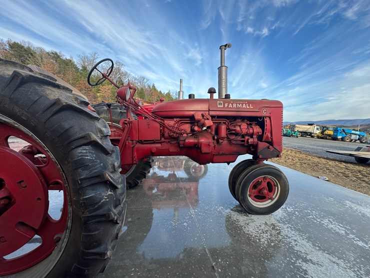 #1141-•-ih-farmall-c-image-1
