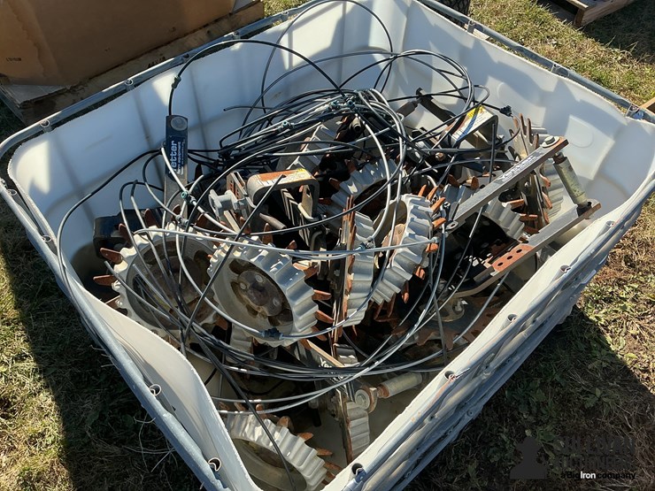 yetter-row-cleaners-w/clean-sweep-cylinders-image-8