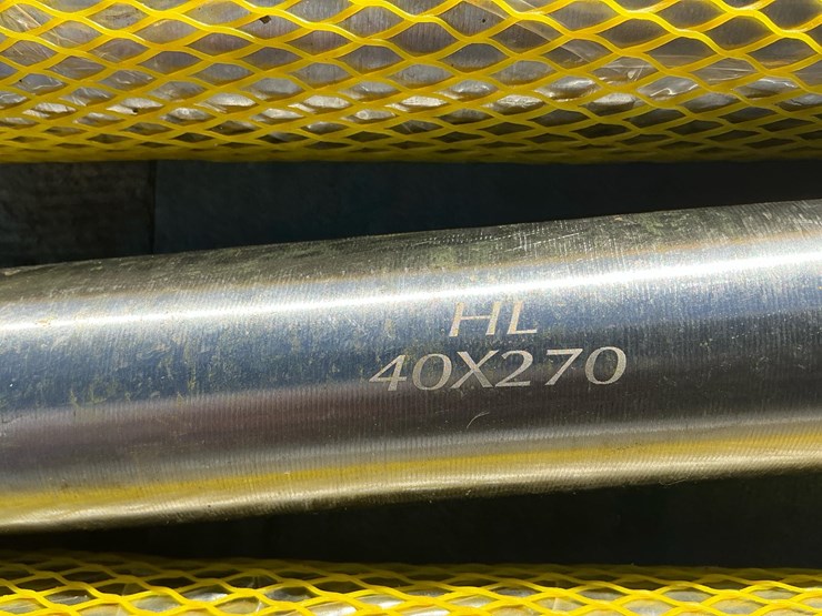 #5075-•-unused-2025-landhero-40mm-x-270mm-universal-bucket-pin-image-1