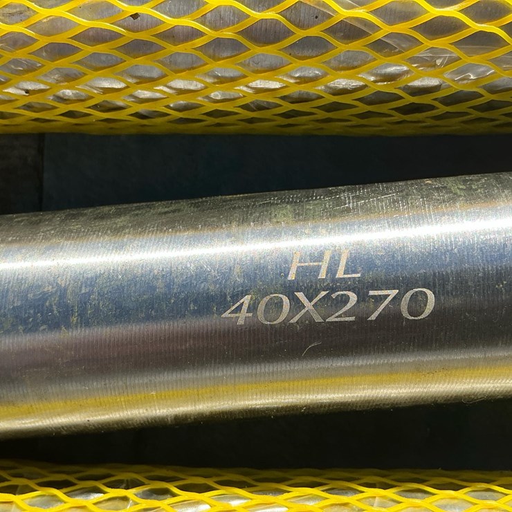 #5075 • Unused 2025 Landhero 40mm x 270mm Universal Bucket Pin