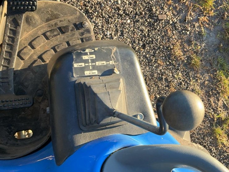 new-holland-tc29d-image-43